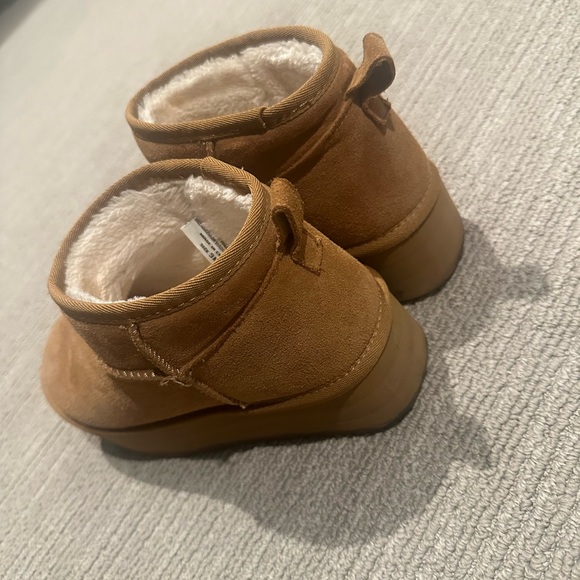 Chestnut brown platform fur boots size 9 - Picture 3 of 4